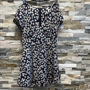 New Directions Orange and Black Floral Top
14 pro